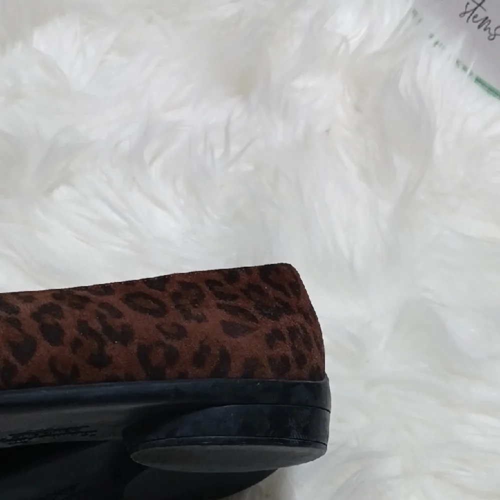 Salvatore Ferragamo Brown Leather Flats - Picture 4 of 8